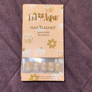 Red Aspen Nail Dashes